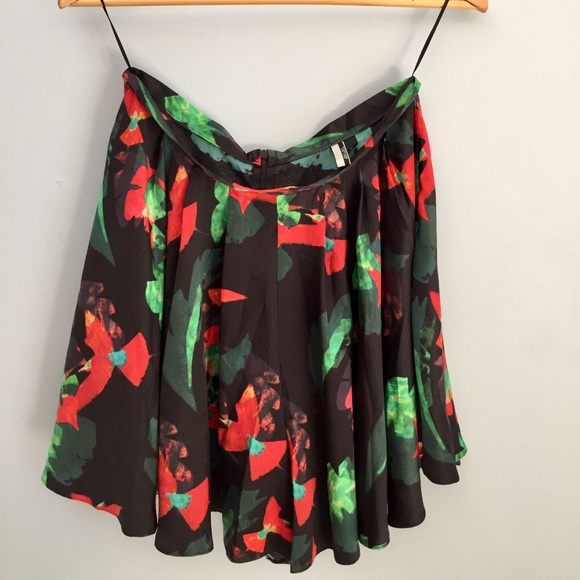 Topshop Flowy Shorts - Picture 1 of 3